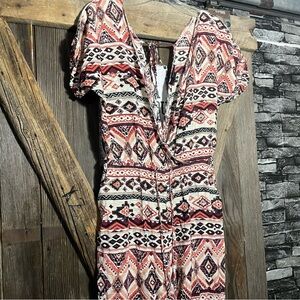 Toxik low cut Aztec printed jumpsuit with pockets! size‎ large